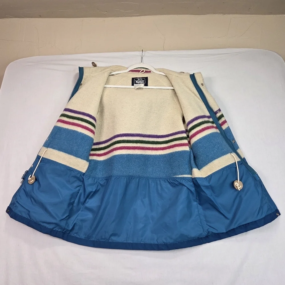 Vintage Woolrich Woman Blue Hooded Parka Jacket Wool Lined USA‎ Sz S